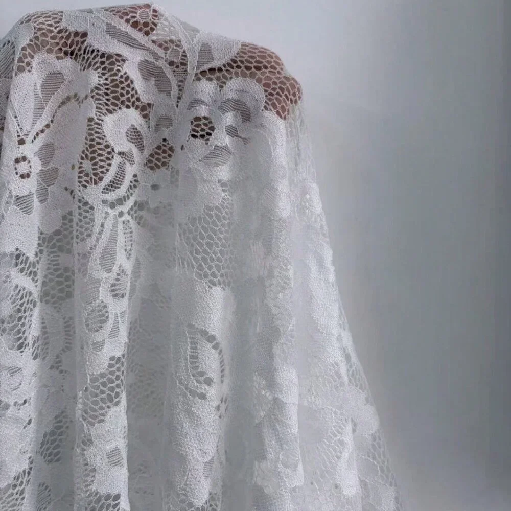 White Elegant Women's Plus Size Lace Button Collar Fitted Blouse - Picture 7 of 8